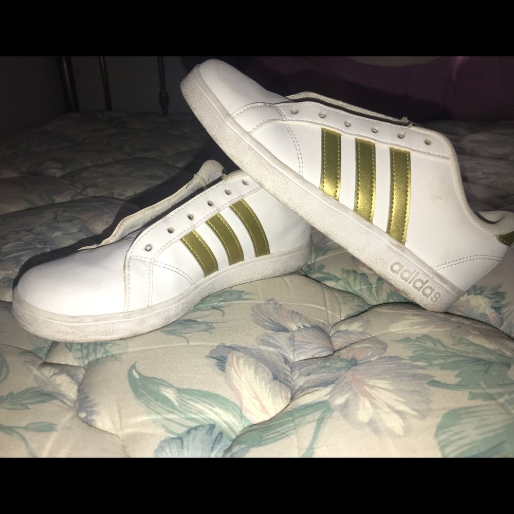 White and gold Addis’s a